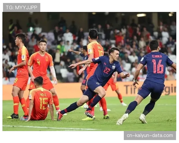 足球比赛中换人次数规则详解：何时能换、最多换几人